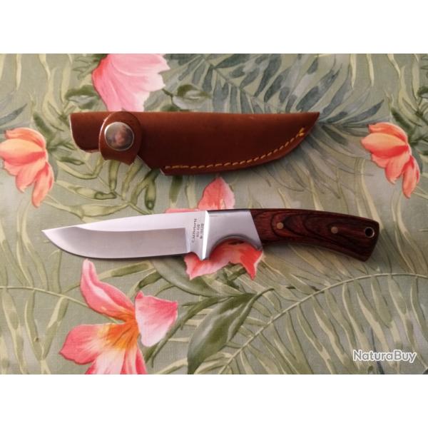 vend couteau de chasse neuf avec fourreau
