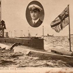 Carte postale sous-marin HMS E9 et Lieutenant Max K. Horton - N&deg;3624