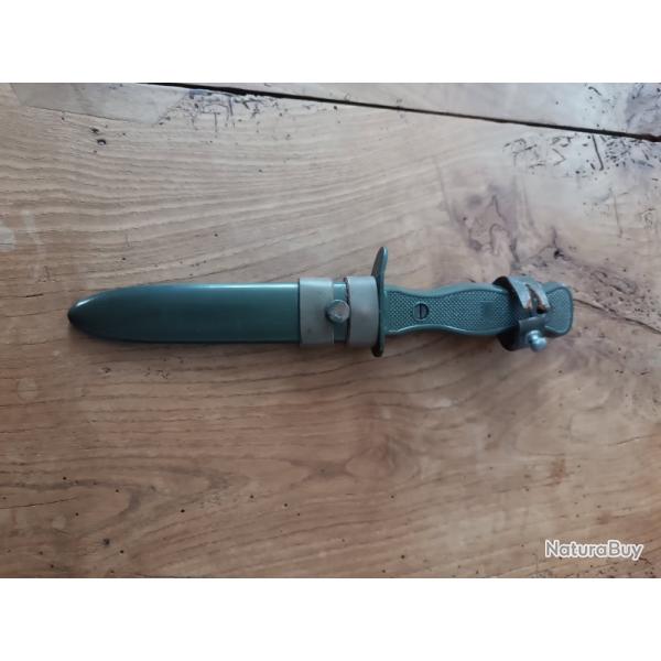 POIGNARD DE COMBAT ALLEMAND BUNDESWEHR ROSTFREI AVEC FOURREAU