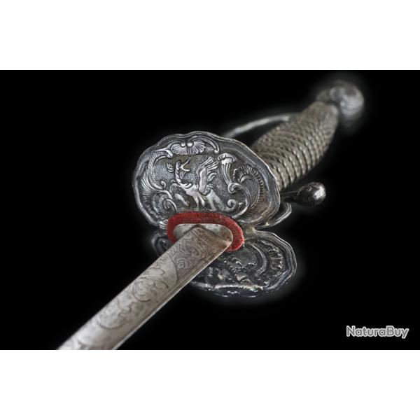 N20 - Epe de cour rocaille d'argent au dragon par GG