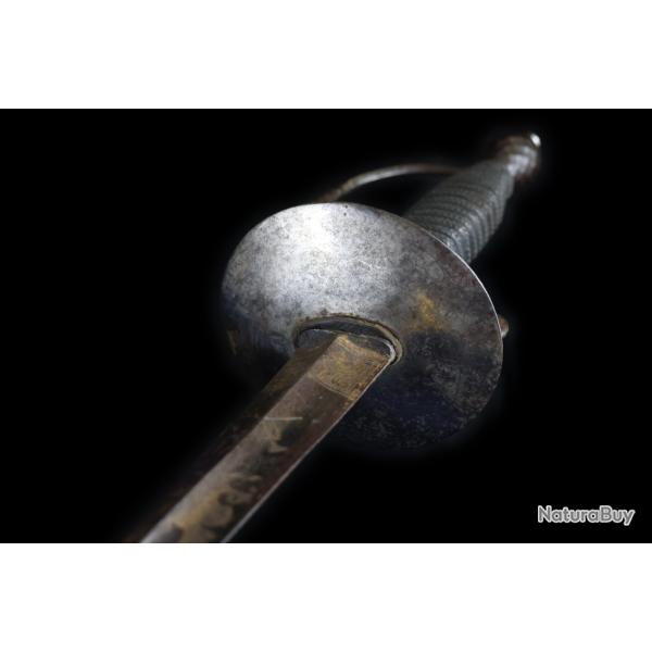 N22 - Epe de cour facette atypique