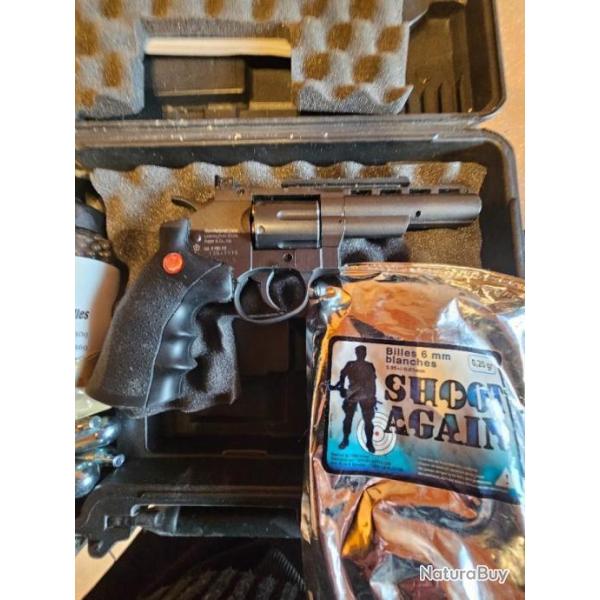 Revolver Airsoft CO2 Ruger Super Hawk noir R�f. 2.5578