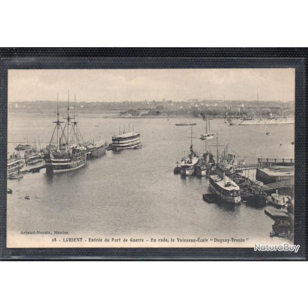 CPA- Marine Militaire  -Lorient Entr�e du Port de Guerre en Rade Le Vaisseau �cole N�3675