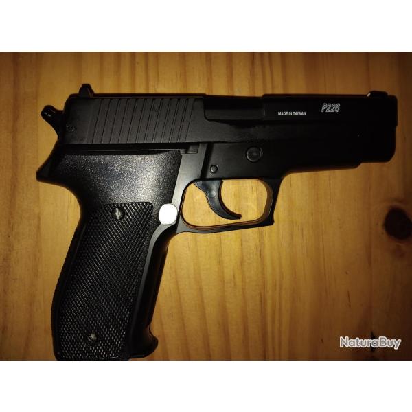 Pistolet airsoft Sig Sauer P226, 0.6 joules