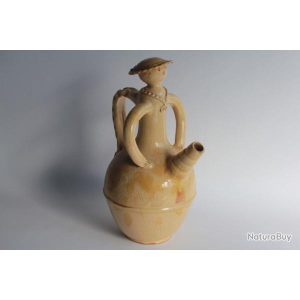 Grande cruche figurative terre verniss�e Poterie Cliousclat Art populaire