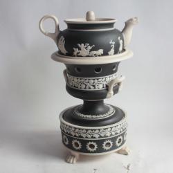 Tisanière grès jasperware Sarreguemines XIXe siècle