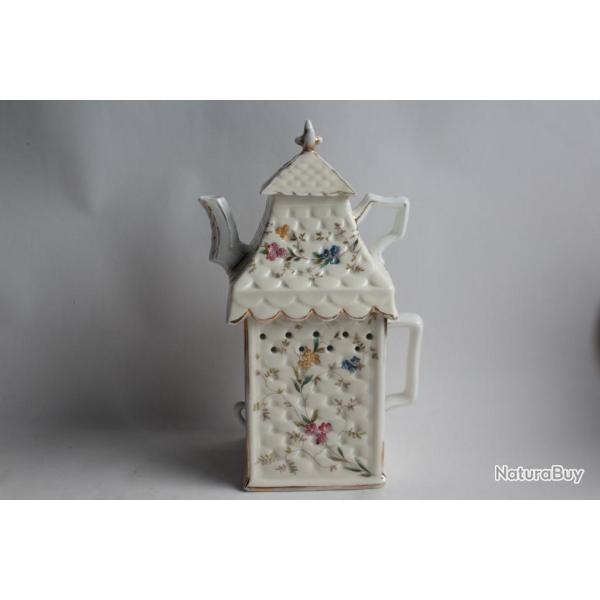 Ancienne Tisani�re porcelaine Maison