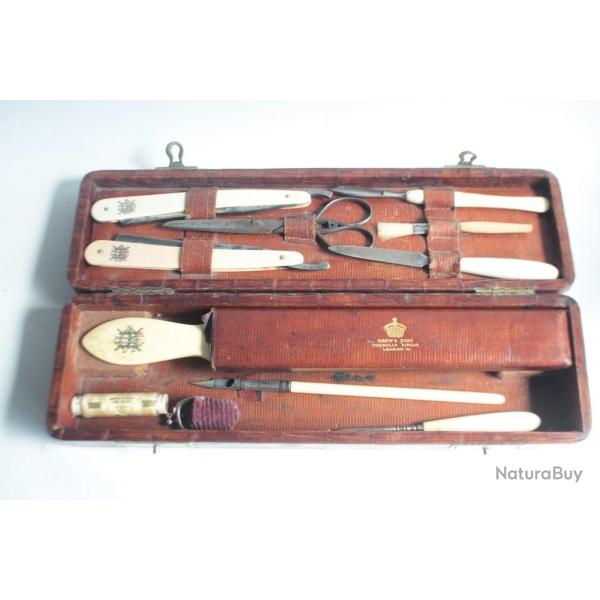 N�cessaire de voyage XIXe si�cle