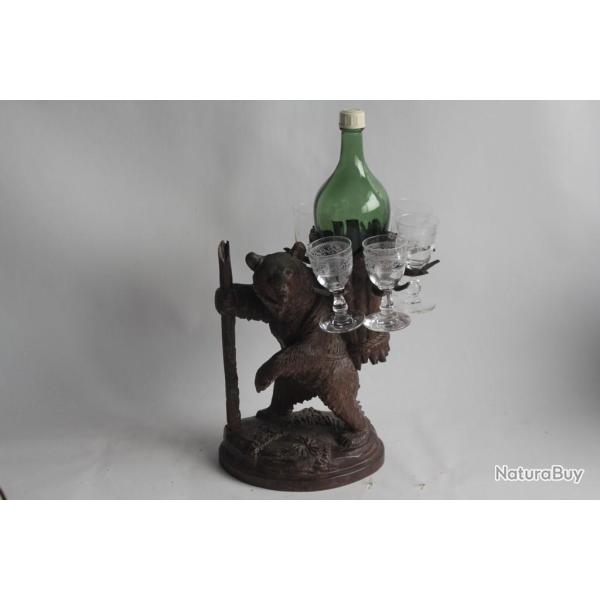 Ours cave � liqueur bois sculpt� Art populaire For�t Noire