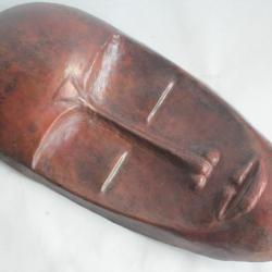 Masque mural africain cuivre martelé