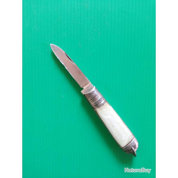 ANCIEN &  PETIT  COUTEAU  TONNEAU  .  AUCUN JEU  .