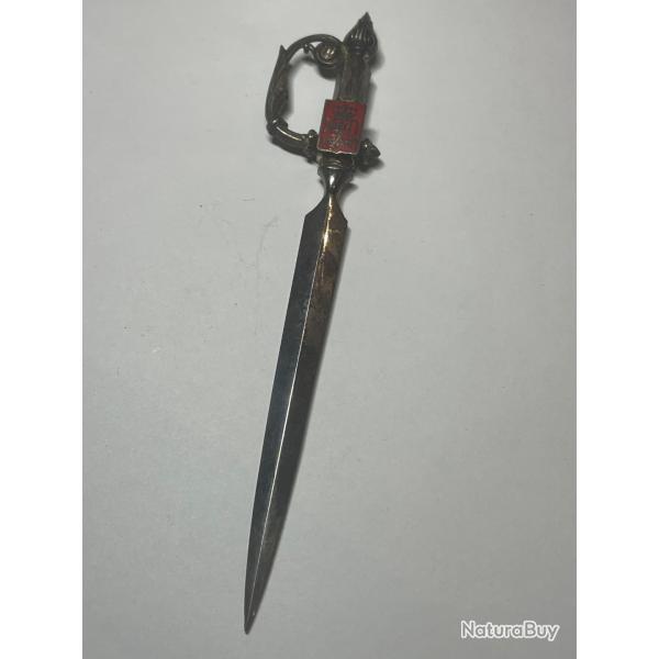 Coupe papier style m�tal argent� ouvre lettre