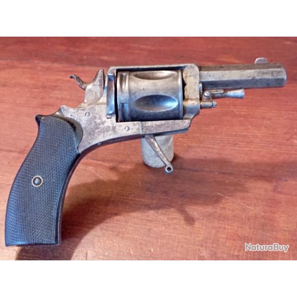 Gros revolver Bull-Dog en 8mn LebelFabrication Fastre-Fraikin, Fran�ois