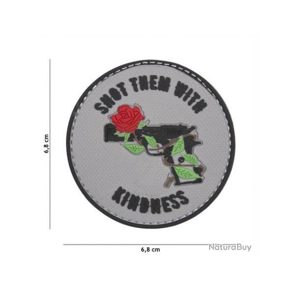 Patch 3D PVC Shoot Them With Kindness (101 Inc) Gris