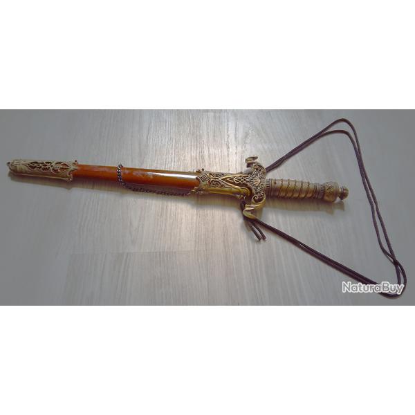 Couteau Chasse Poignard lame acier Manche antique cisel� d�coration