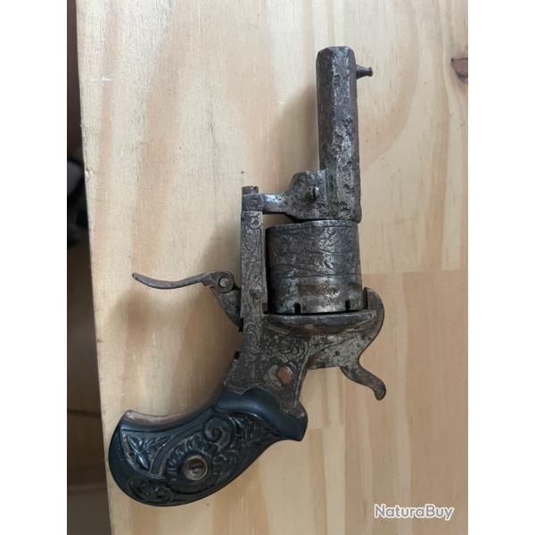 Pistolet le faucheux