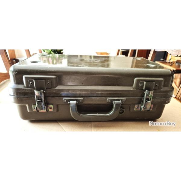 Mallette militaire �tanche, robuste pour protection arme de poing ou autre
