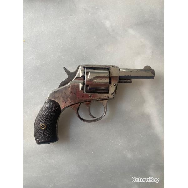 Revolver Harrington & Richardson 32 S&W long