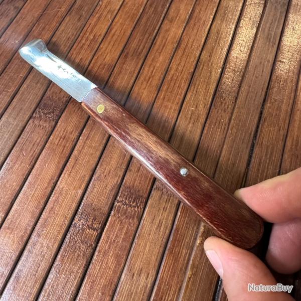 BEAU COUTEAU COLLECTION TARRY LEVIGNE FRANCE A THIERS TR�S BON �TAT GREFFOIR BOIS