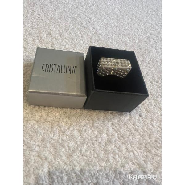 Bague cristaluna luc acrylique blanc swarovski cristal neuf 103 408 00