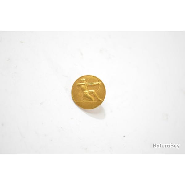 Ancienne r�duction de m�daille / broche bouton de tir � l'arc