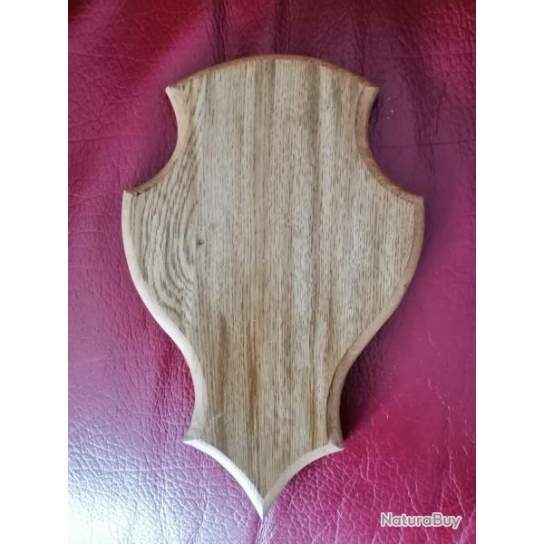 APPLIQUE OU ECUSSON EN BOIS DE CHENE