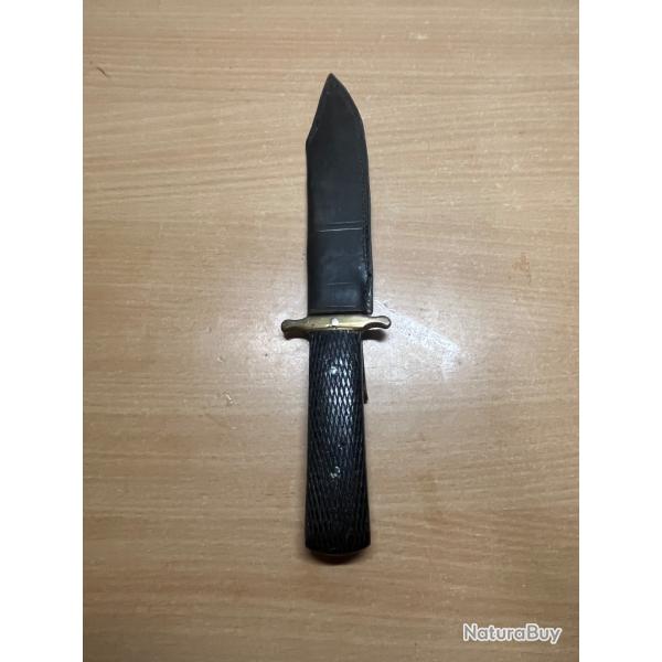 poignard militaire � identifier