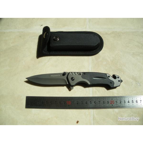 couteau pliant tactique