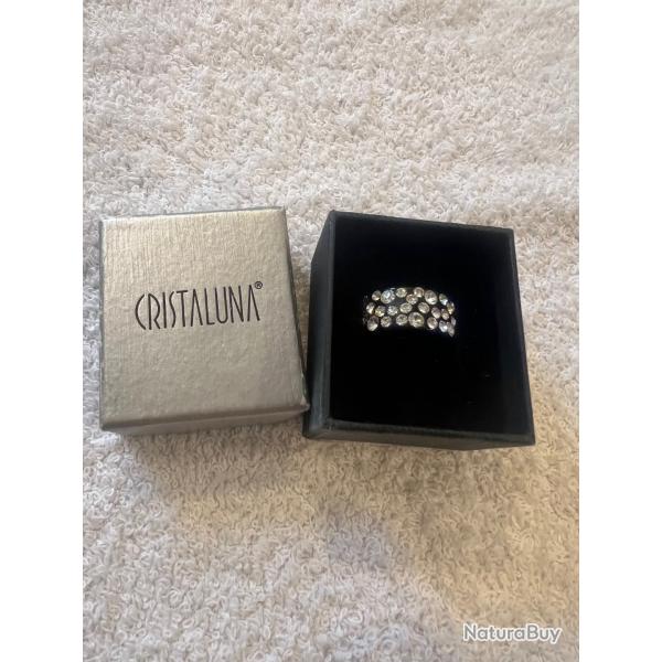 Bague cristaluna verone acrylique noir swarovski cristal 101 108 00