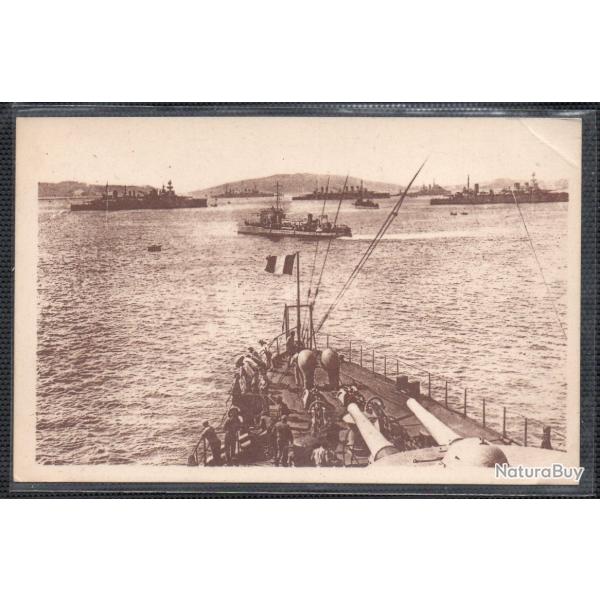CPA - TOULON - L'ESCADRE EN RADE   N�3719