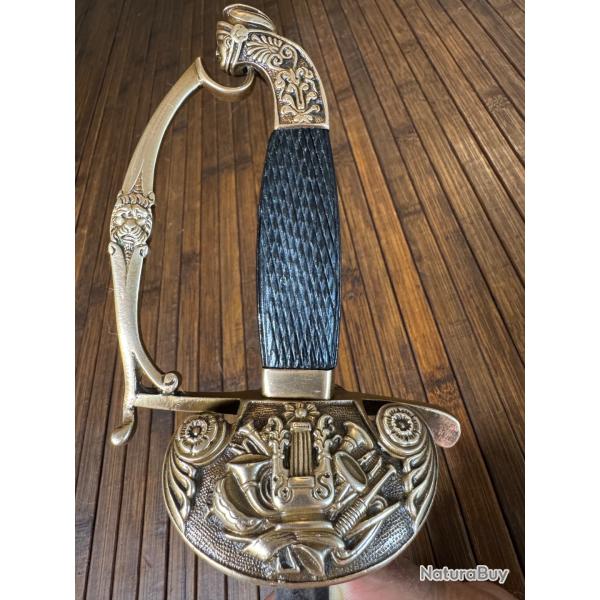 BELLE �P�E DE CHEF MUSICIEN MILITAIRE