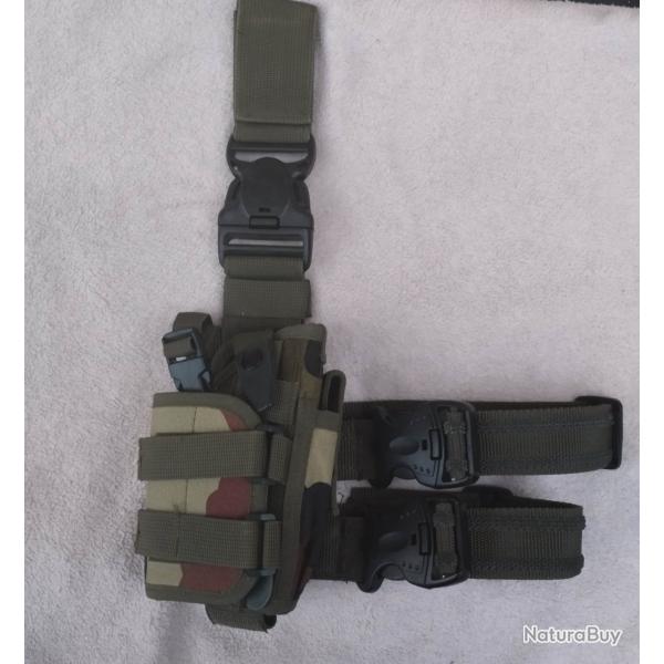 Holster tactique de cuisse Camouflage C.E
