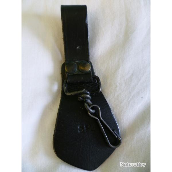 Porte-mousqueton en cuir de marque SPJ