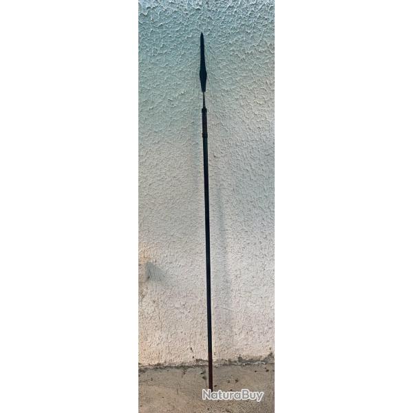 ANCIENNE RARE LANCE / SARBACANE INDONESIENNE DU XIX�, COLLECTION ASIE , BORNEO, SUMATRA, javanais