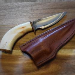 PRIX NEGOCIABLE - VENTE AU PLUS OFFRANT - Couteau Chasse Forg&eacute; Artisan Phacoch&egrave;re