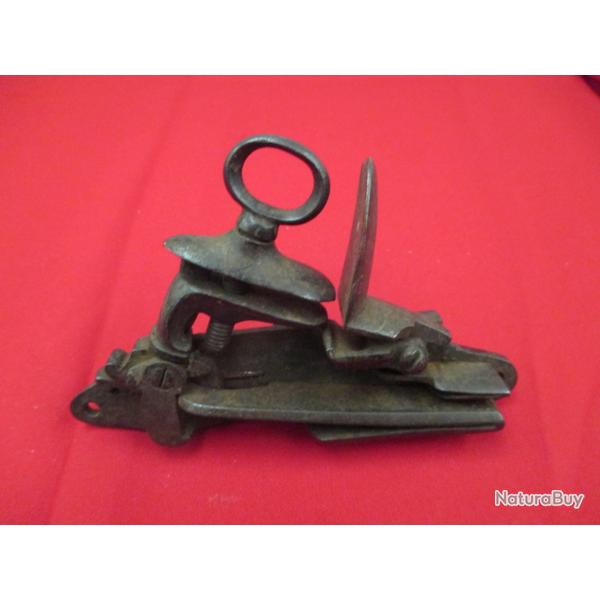 platine a silex - chenapan ? fin du XVIII em en parfait �tat  fonctionne  ressort hyperpuissant