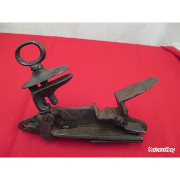 platine a silex - chenapan ? fin du XVIII em en parfait �tat  fonctionne  ressort hyperpuissant