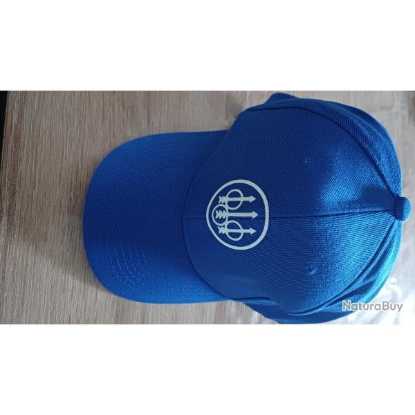 Casquette bleue inscription Beretta
