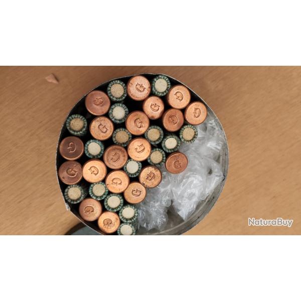 Boite de 35 cartouches 9 mm Flobert ancienne de collection .