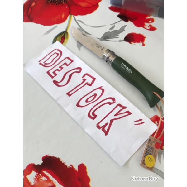 Opinel ��le baroudeur�� num�ro 8