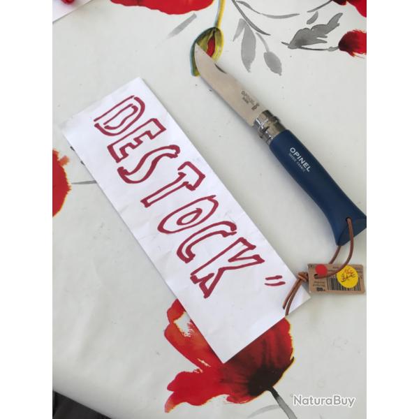 Opinel ��le baroudeur �� avec lien cuir