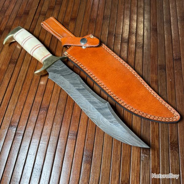 BEAU ET GRAND COUTEAU - POIGNARD ARTISANAL  DAMAS FORG� 290 COUCHES