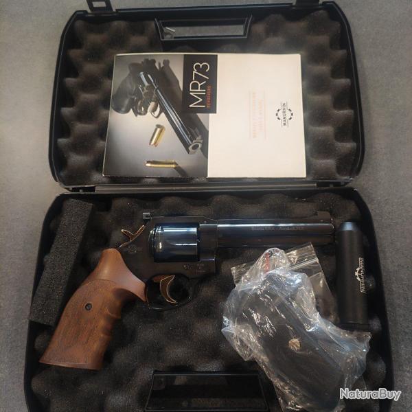 Revolver BERETTA MANURHIN MR73 Sport 5"1/4 Beretta USA cal.357 mag - 38 special Poign�e Bois Super S