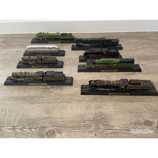 LOT LOCOMOTIVES FIXEES SUR SOCLE RAIL MODELES DE COLLECTION
