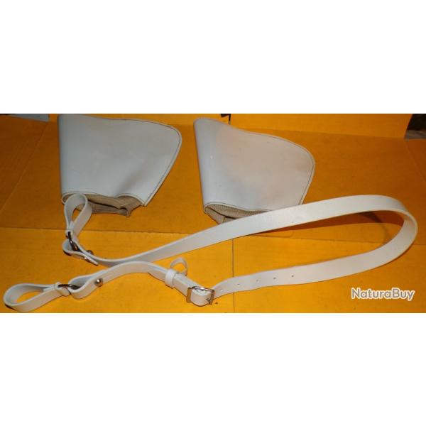 BAUDRIER BLANC AVEC UNE PAIRE DE CRISPINS DES MOTARDS DE LA GENDARMERIE NATIONALE  , BON ETAT VOIR P