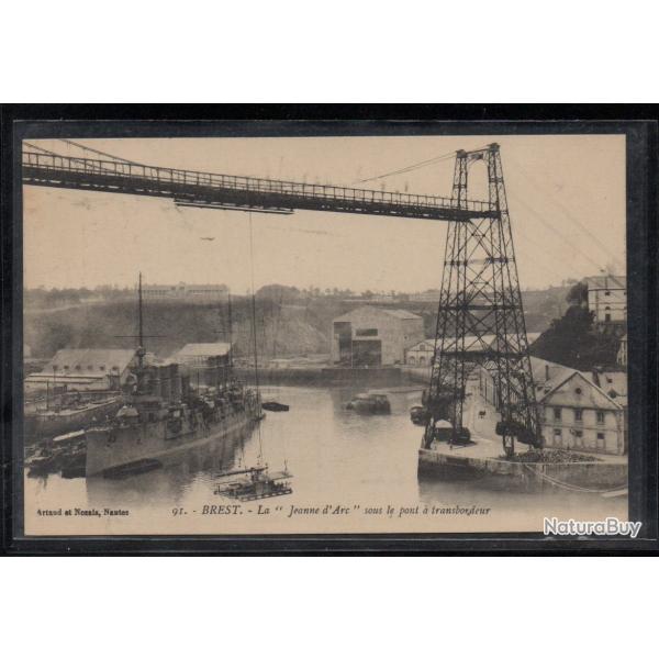 CPA - Marine Militaire - BREST- La " Jeanne dArc " sous le pont a trasbordeur N�3820