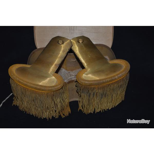 EPAULETTES CAPITAINE SERVICE DE SANTE-TUNIQUE & VAREUSE MEDECIN-GUERRE 1914/1918