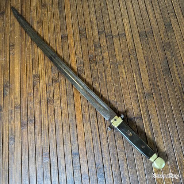 GLAIVE DU XlX �me SI�CLE PLAQUETTES EN CORNE MONTURE BRONZE