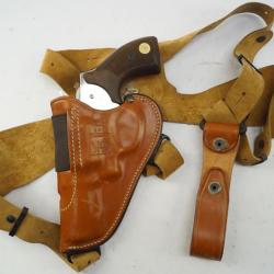 Holster d'&eacute;paule pour pistolet