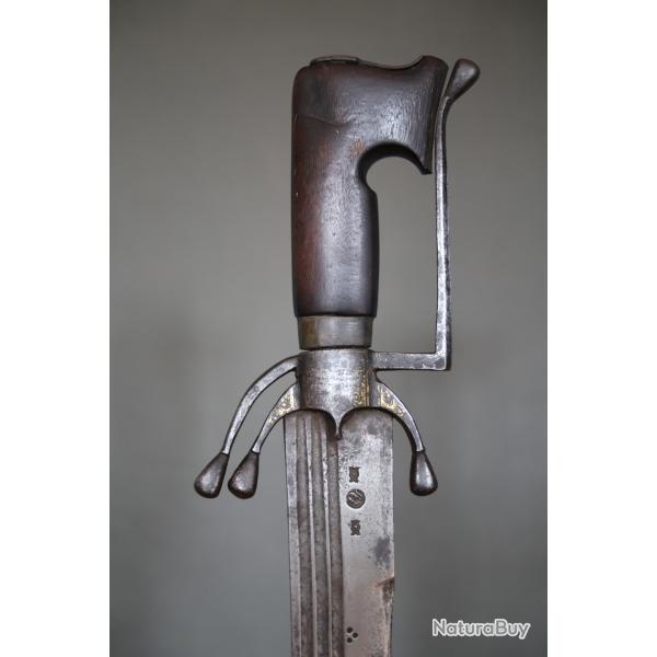 Sabre nimcha Marocain � forte et imposante lame Europ�enne - Maroc, 2nde moiti� 16�me d�but 17�me